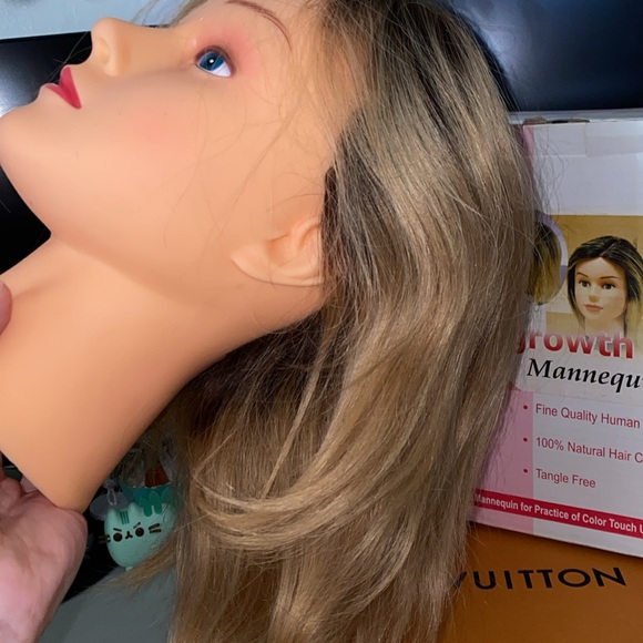 Practice Mannequin Head 100% Human Hair - Picture 6 of 10